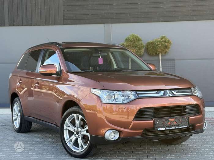 Mitsubishi Outlander - foto 1